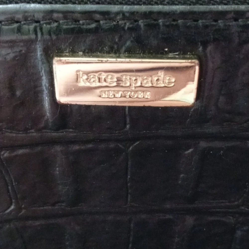 🖤RARE Kate Spade🖤 - Rialto Place Croc-Embossed Neda Zip Wallet